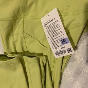 Lululemon time to sweat crop 23” size 6 NWT